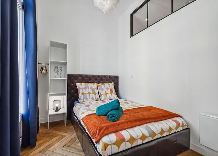 2 Bedroom - Hyper Center - Kitchen - Tramway - Balcony - Air Conditioner - Wifi